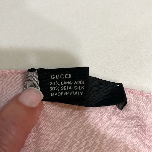 Gucci pink wool/silk blend scarf - Picture 2 of 7